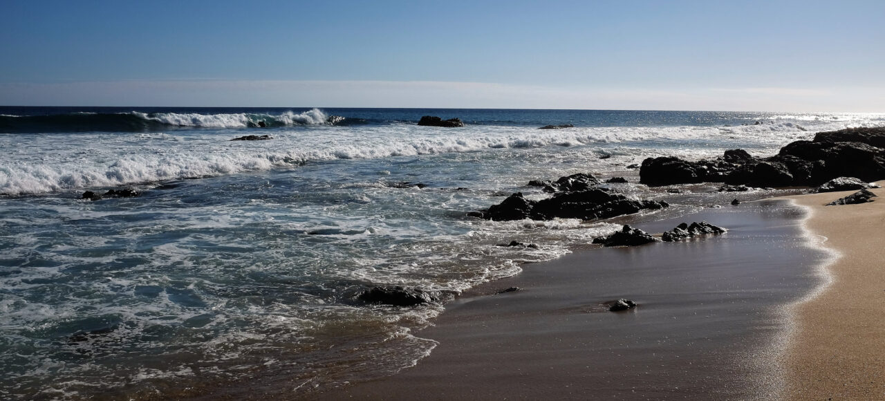 Shipwrecks beach villa in Baja Sur Mexico